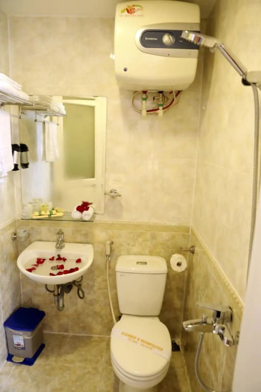 Lenid De Ho Guom Hotel - photo 9