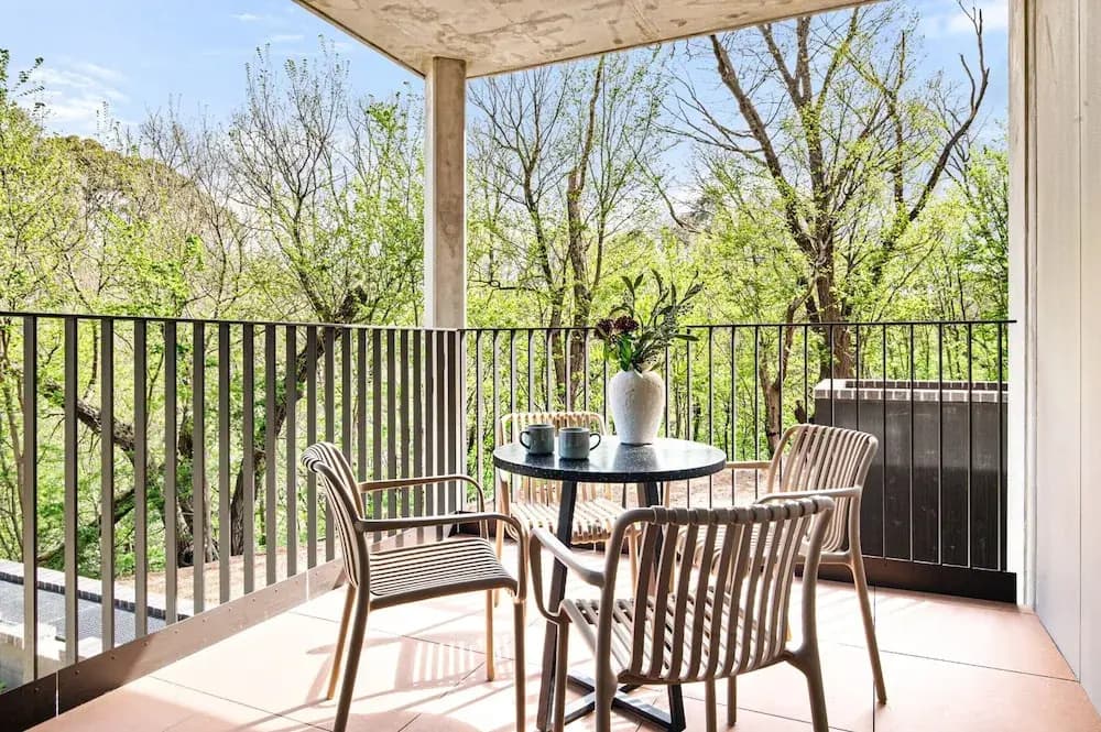 Brand-new 2-bed With Rooftop Access - photo 8