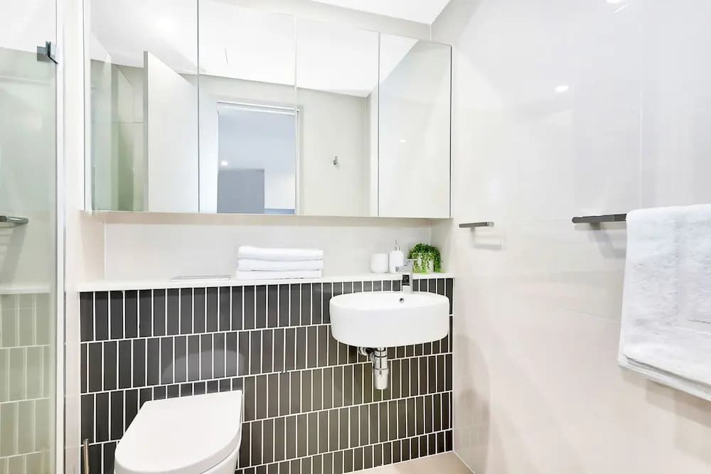 2 Bedrooms with Great Cleanliness and Comfort - photo 6