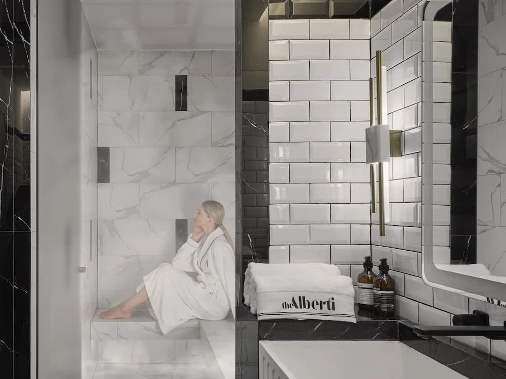 The Alberti - photo 9