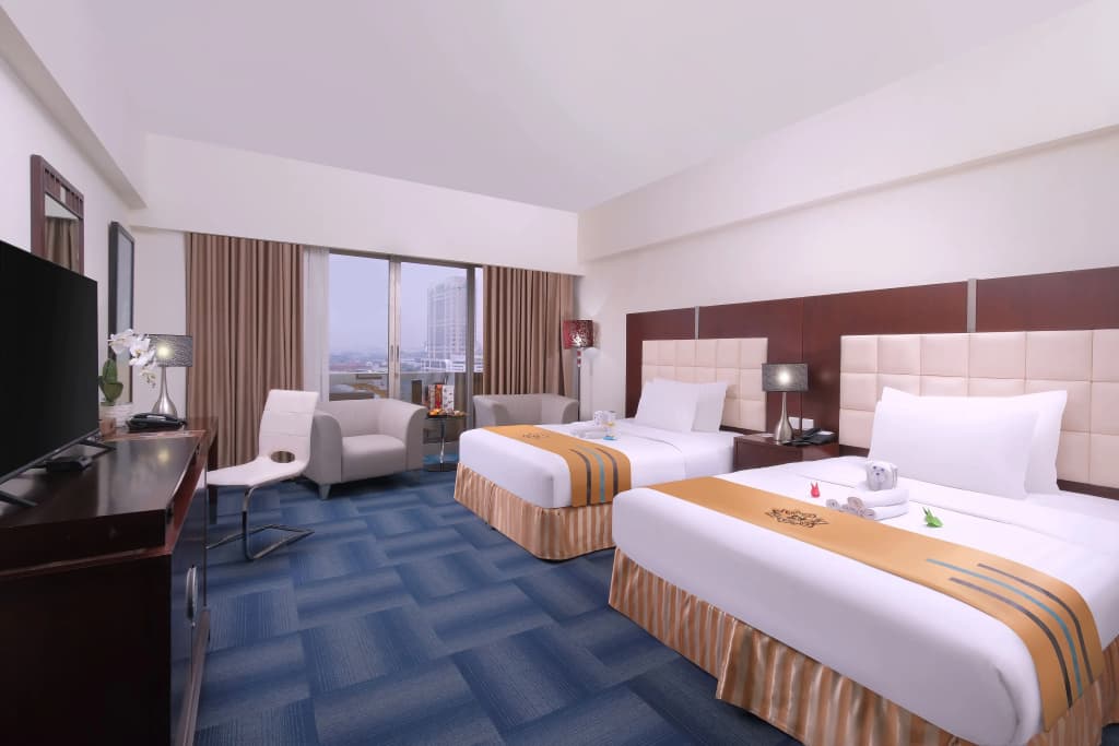 Merlynn Park Hotel - photo 4
