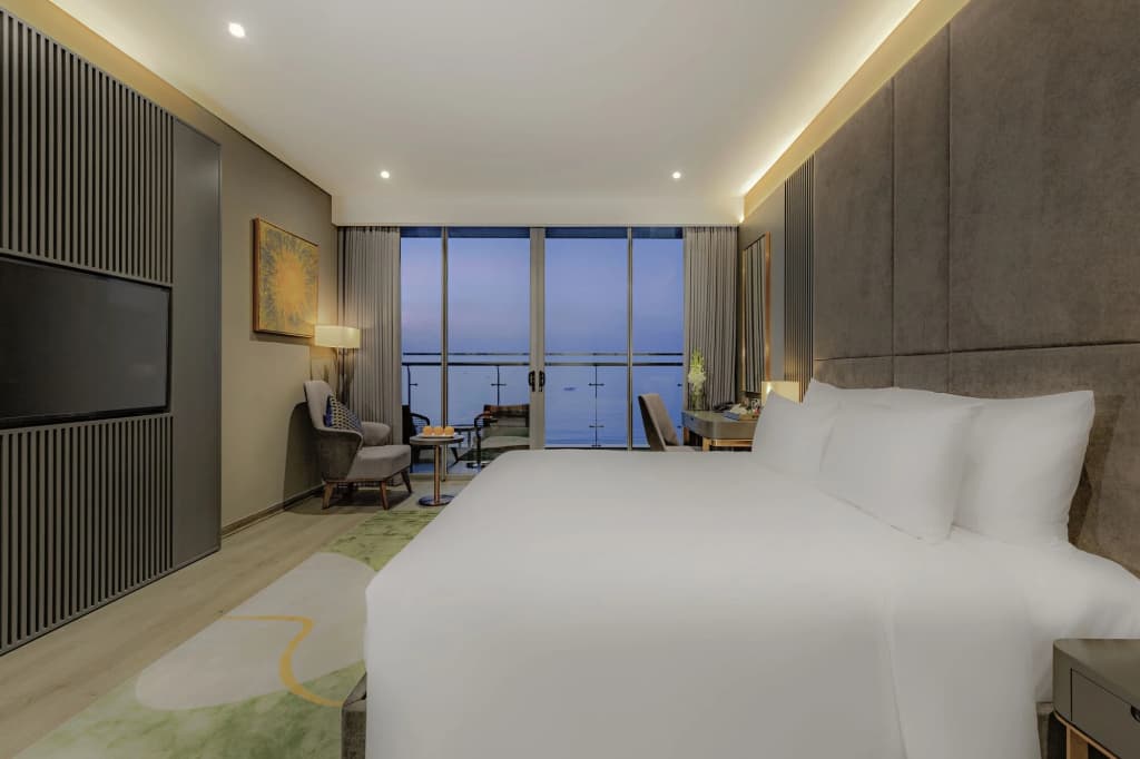 Le Sands Oceanfront Danang Hotel - photo 22