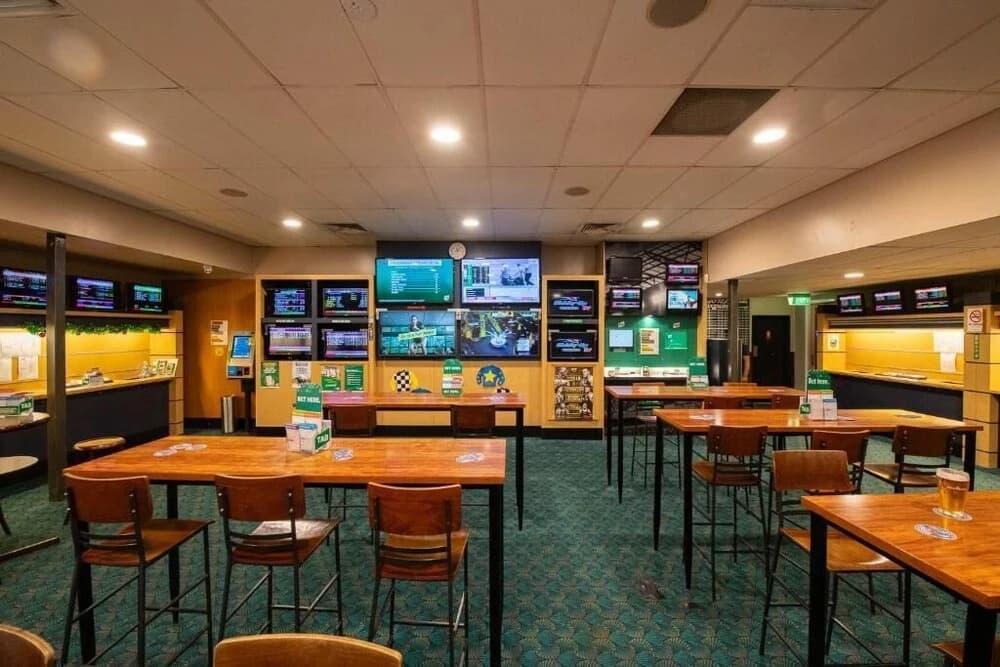 The Sportsman's Hotel - photo 17