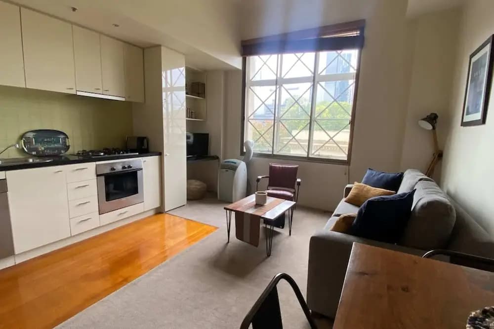 1-bedroom Unit in Classic Melbourne CBD Building! - photo 12