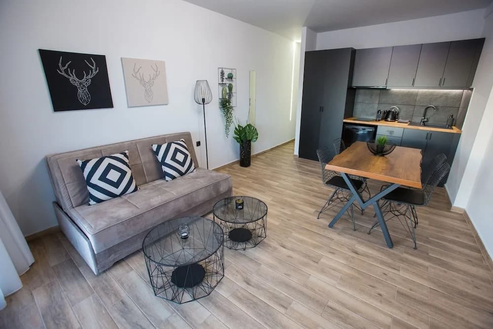 Raise Acropolis View Suites - photo 3