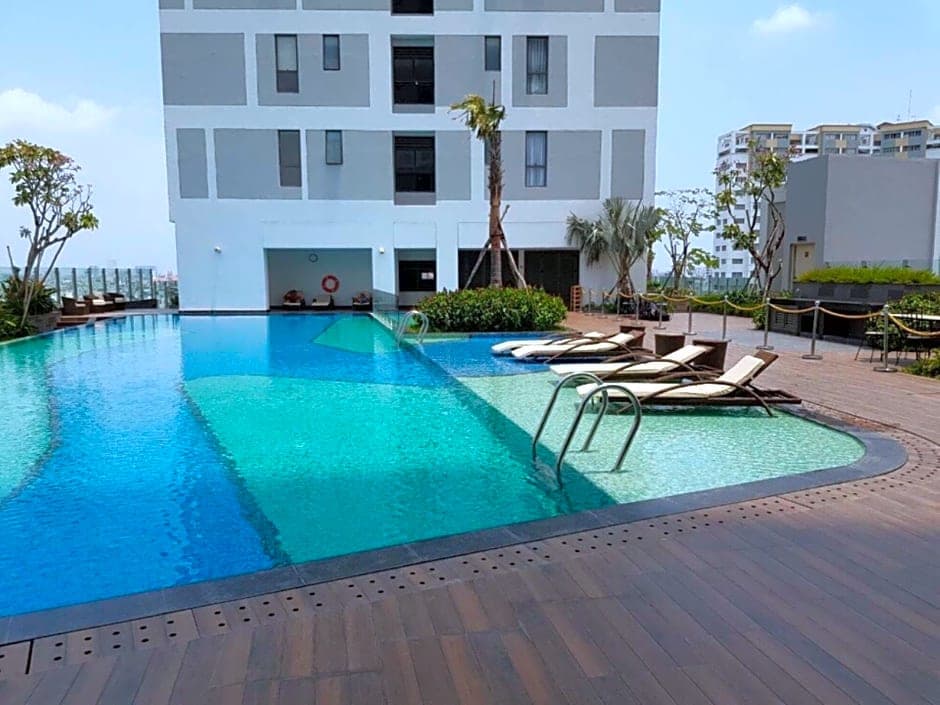 River Gate Apartment - photo 16