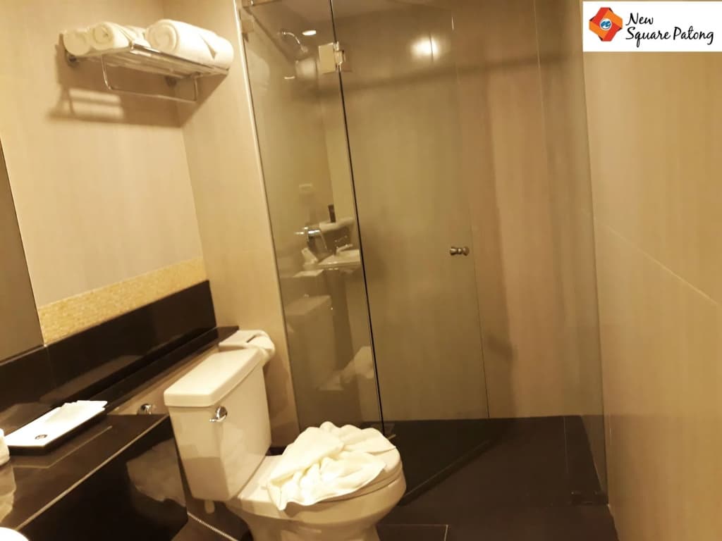 New Square Patong Hotel - photo 8