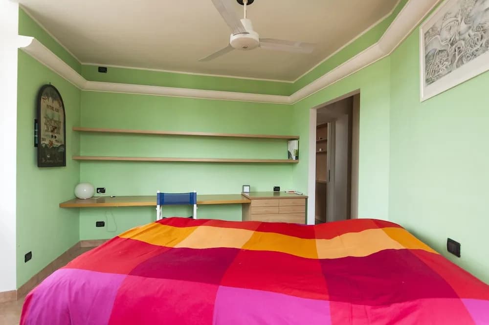 Typical Apartment on River Naviglio / Darsena - photo 3