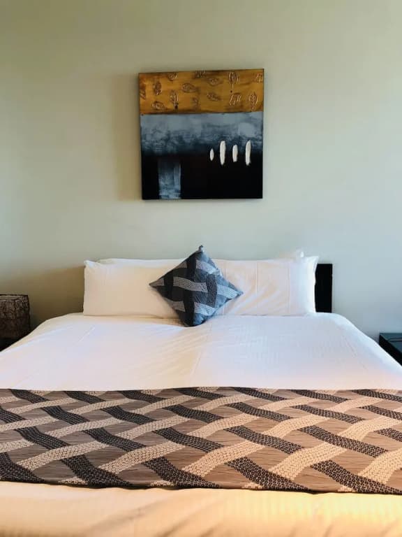 Astonishing Docklands View Deluxe Room - photo 5