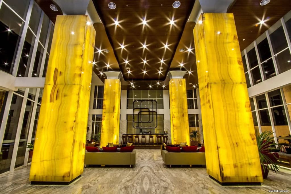 Hariston Hotel & Suites - photo 2