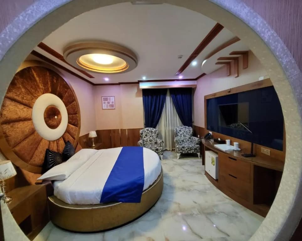 Camphor Hotel - photo 1