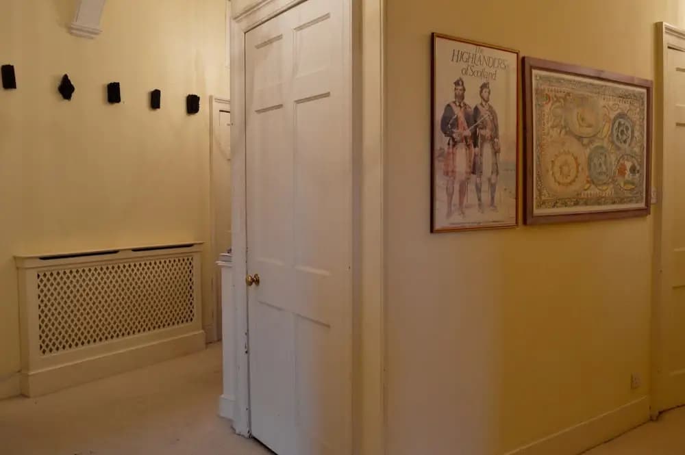 Central Edinburgh New Town Flat - photo 11