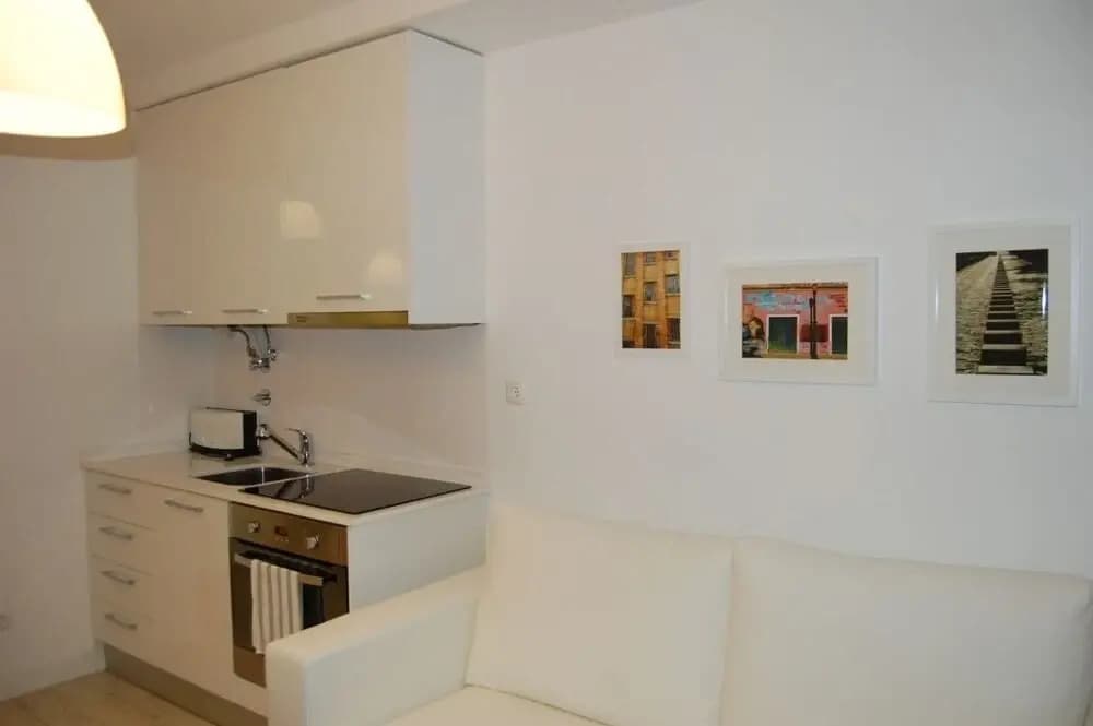 Wallis Apartments - photo 14