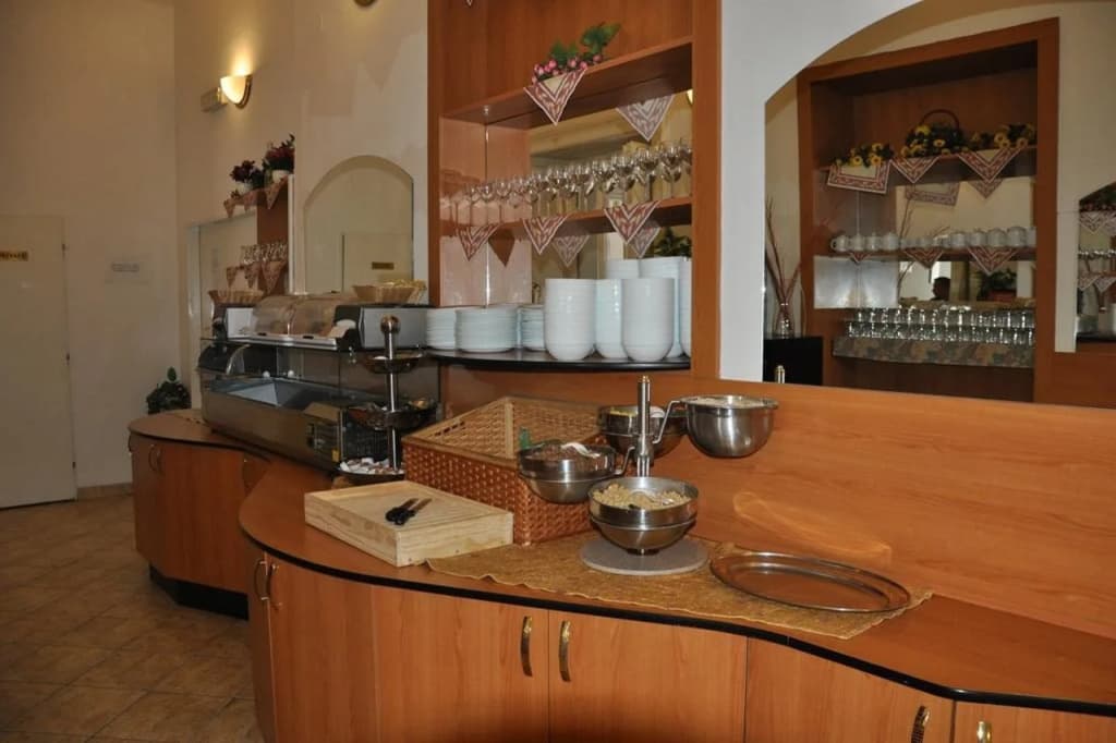 Hotel City Centre - photo 10