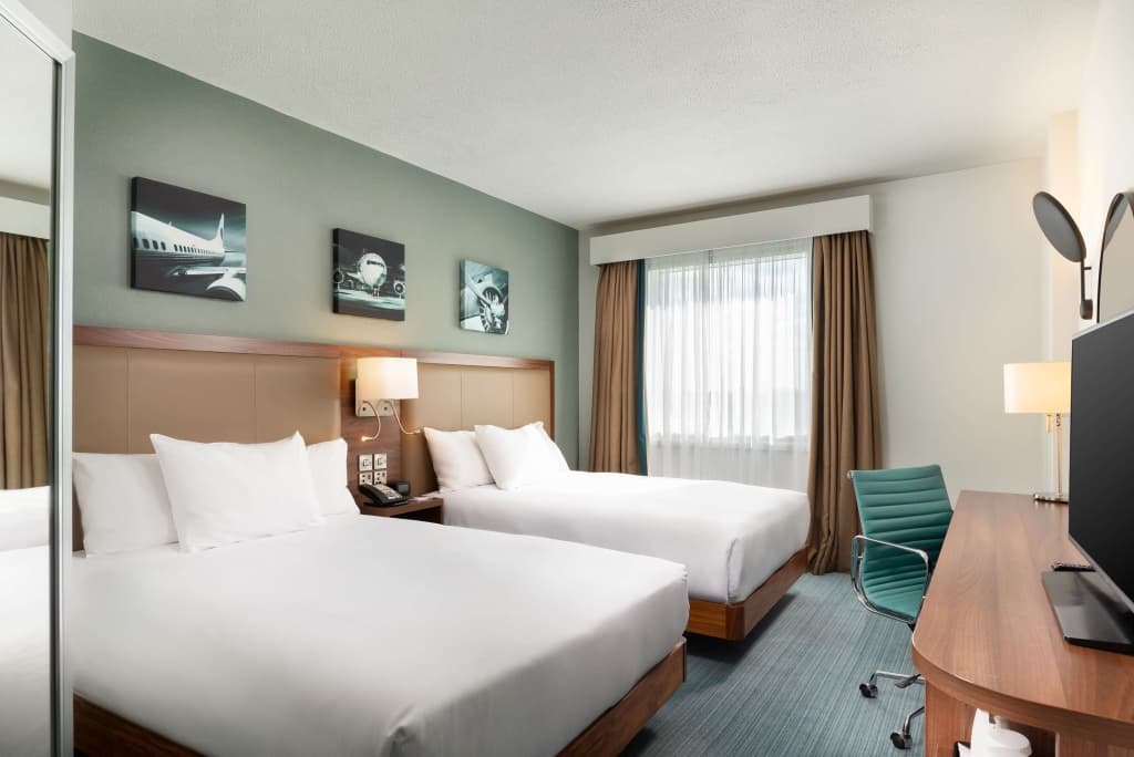 Hilton Garden Inn London Heathrow Airport - photo 3