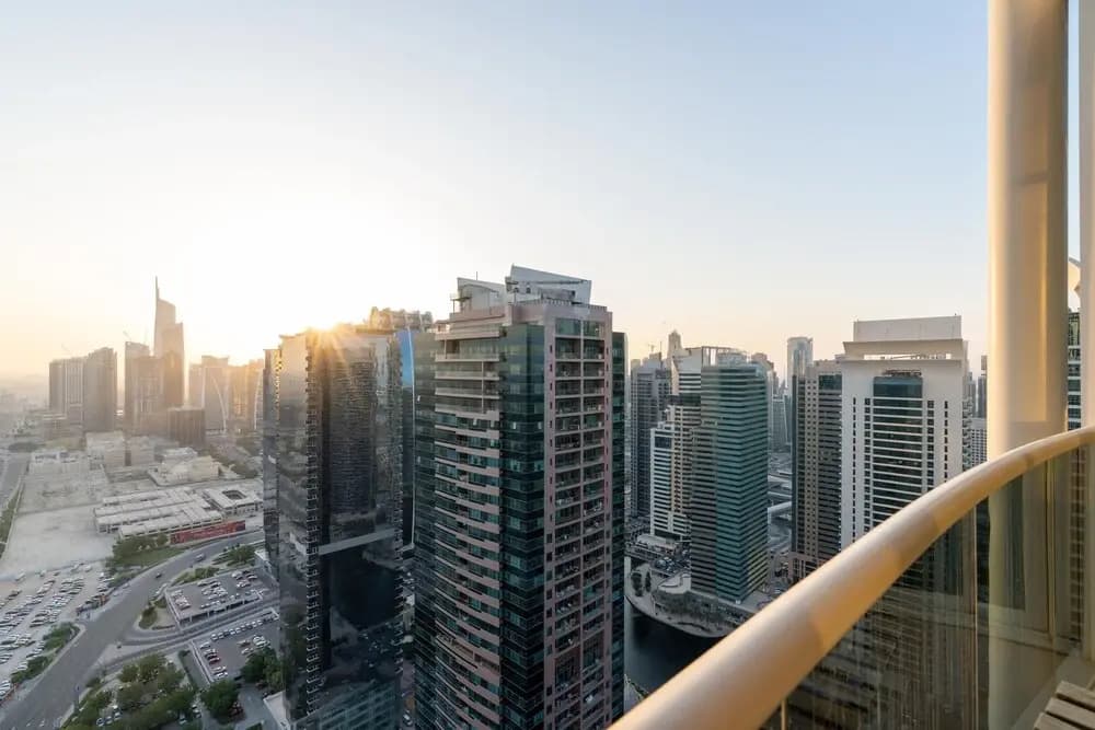 SuperHost - Beautiful City Views From This Apt Close to Lake - photo 11