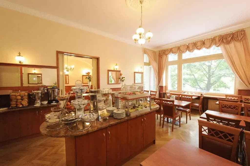 City Hotel am Kurfürstendamm - photo 14
