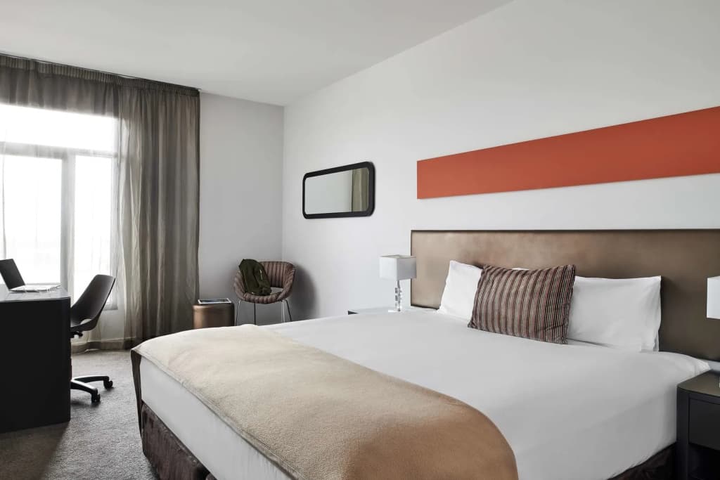 Dandenong Central Apartment Hotel - photo 5