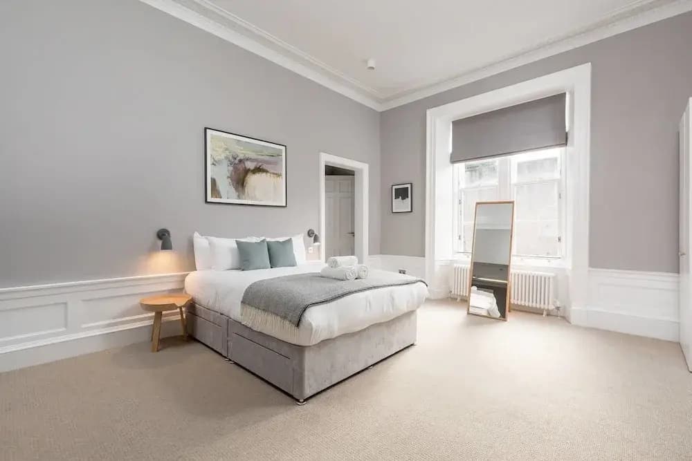 Torphichen Street 5 Star Luxury Apartment - photo 14