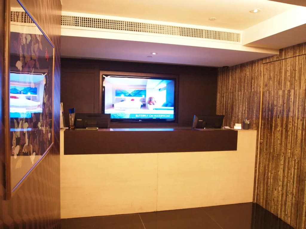 Butterfly on Waterfront Boutique Hotel Sheung Wan - photo 2
