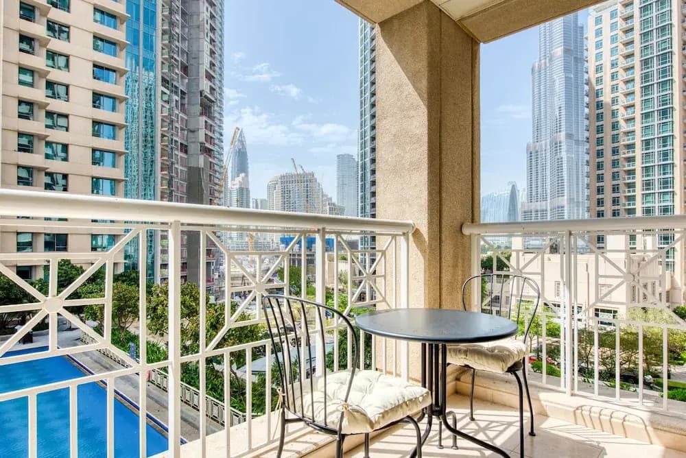 Maison Privee - Radiant Urban Retreat with Iconic Burj Khalifa Vws - photo 25