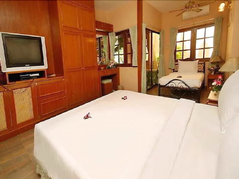 Andaman Hill Hotel - photo 2