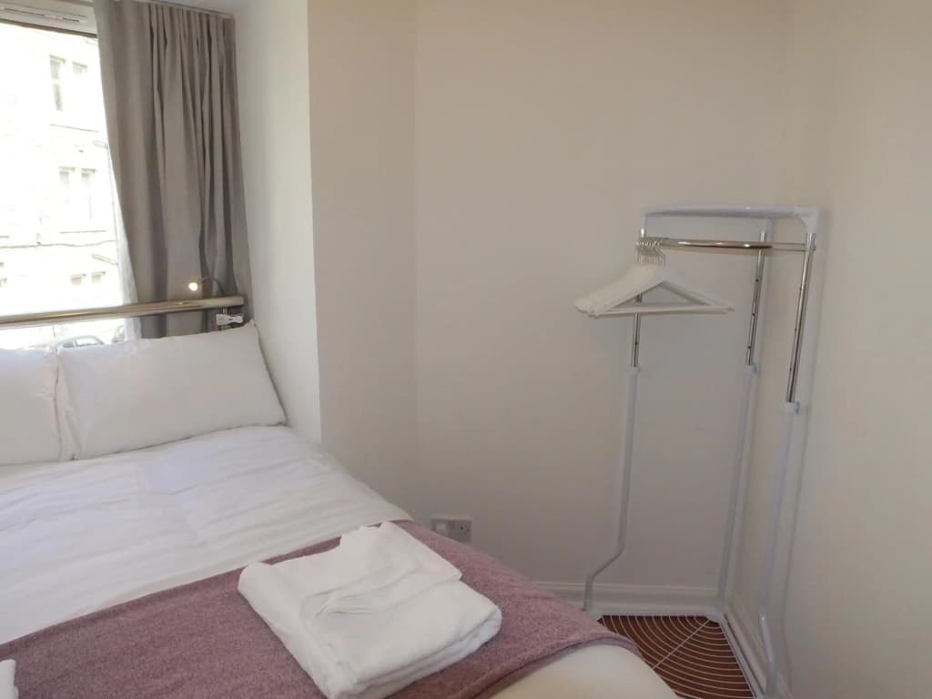 Lochrin Apartments - photo 1