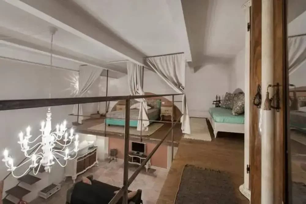 Shabby Loft In Colosseum - photo 2