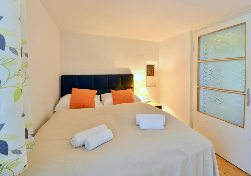 Stylish, Cosy & Central "Self-Check-In" Apartment - photo 5