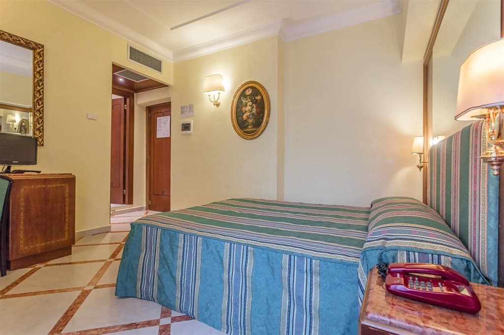 Raeli Hotel Noto - photo 10