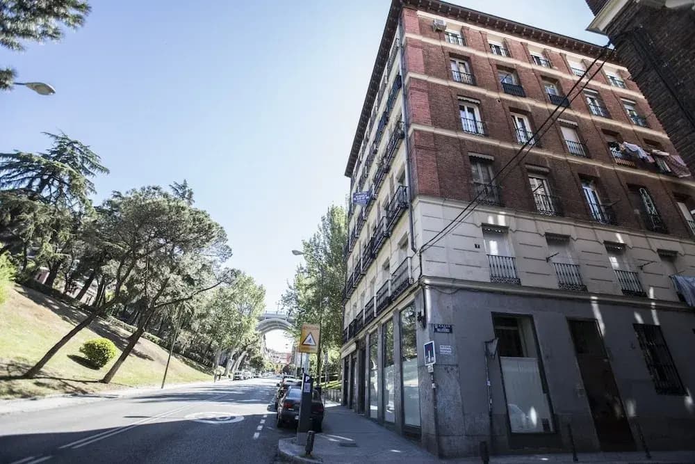 Apartamento  Catedral de la Almudena - photo 8