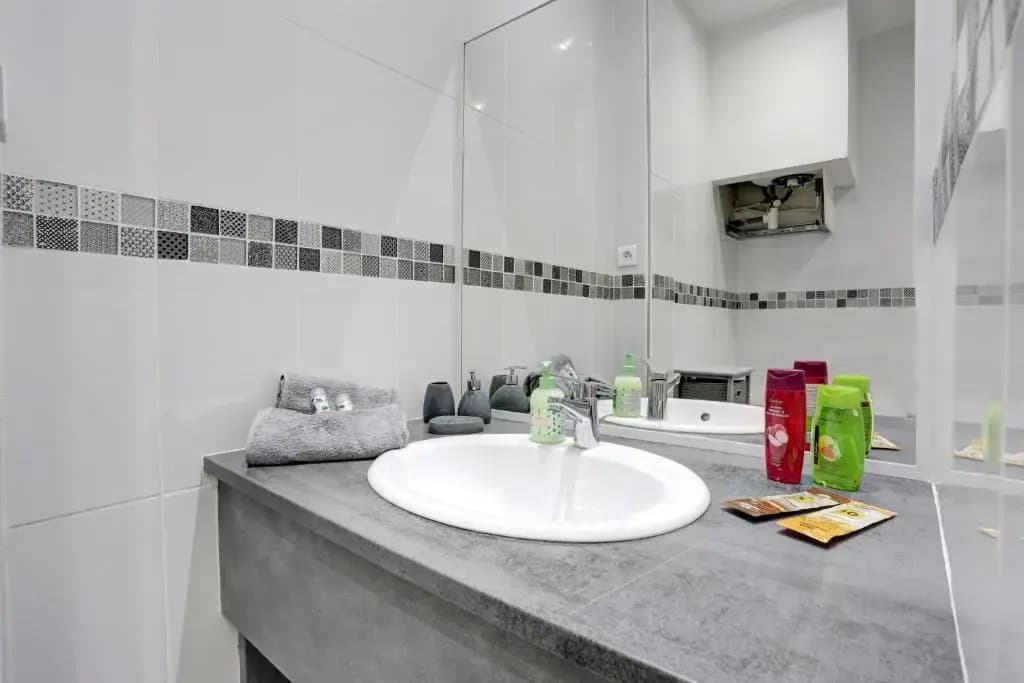 Le Philibert - Splendid, 6 Bedrooms, 12p, All Renovated, Port, A/C - photo 9