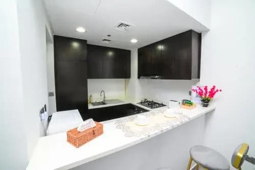 Luton Vacation Homes - Damac Maison Studio, Canal View - photo 21