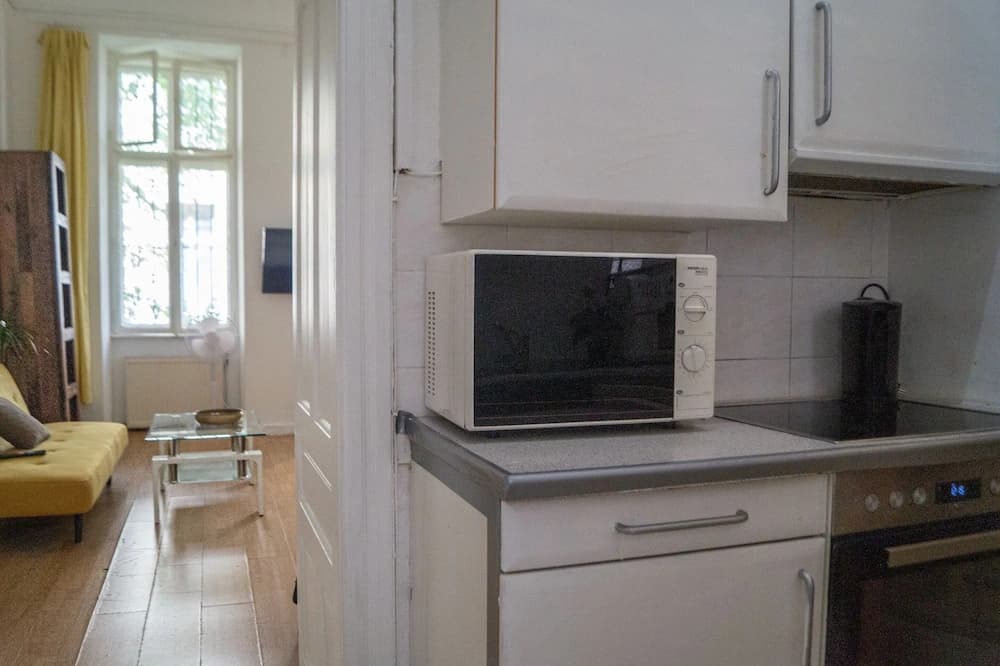 Vibrant Apartment Near Downtown - photo 16