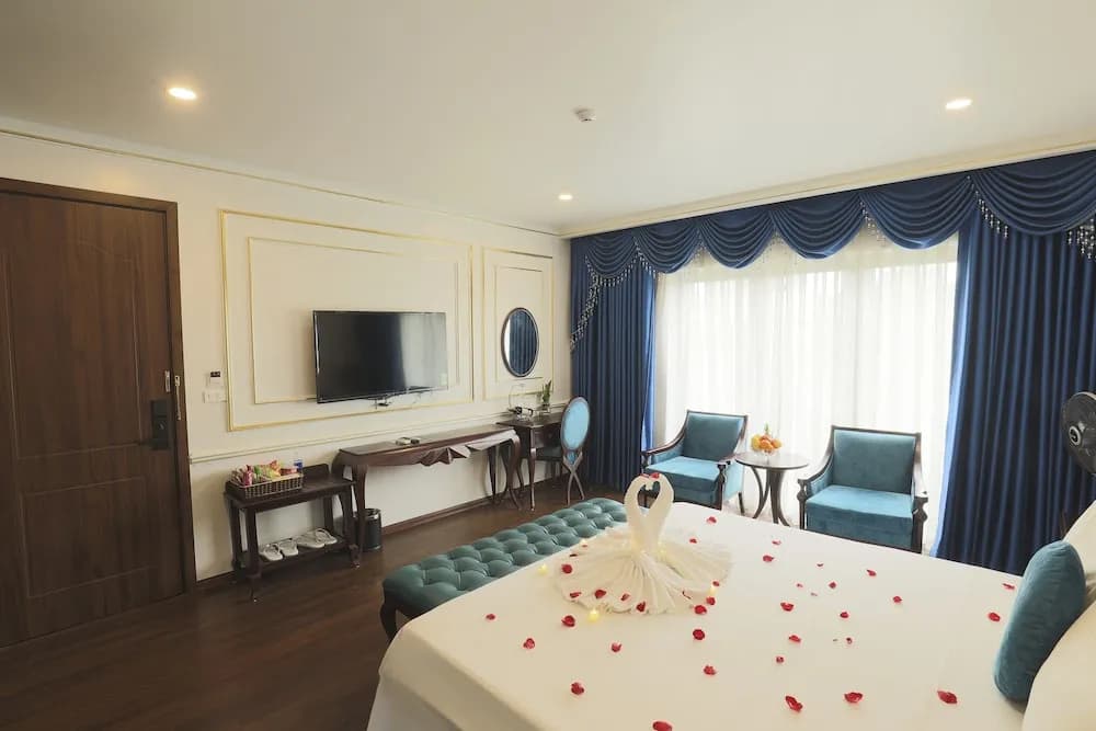 Royal Văn Phú Hotel - photo 8