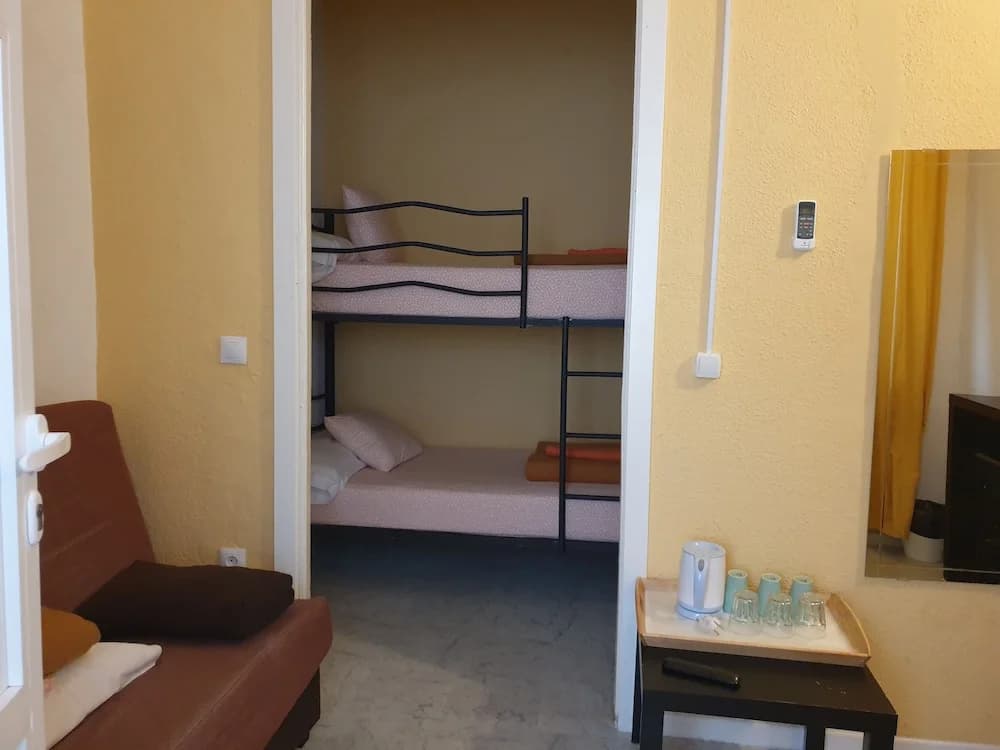 Hostal Plaza Luna - photo 3