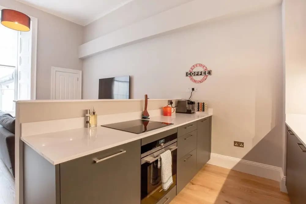 Destination Edinburgh Apartment York Place - photo 17