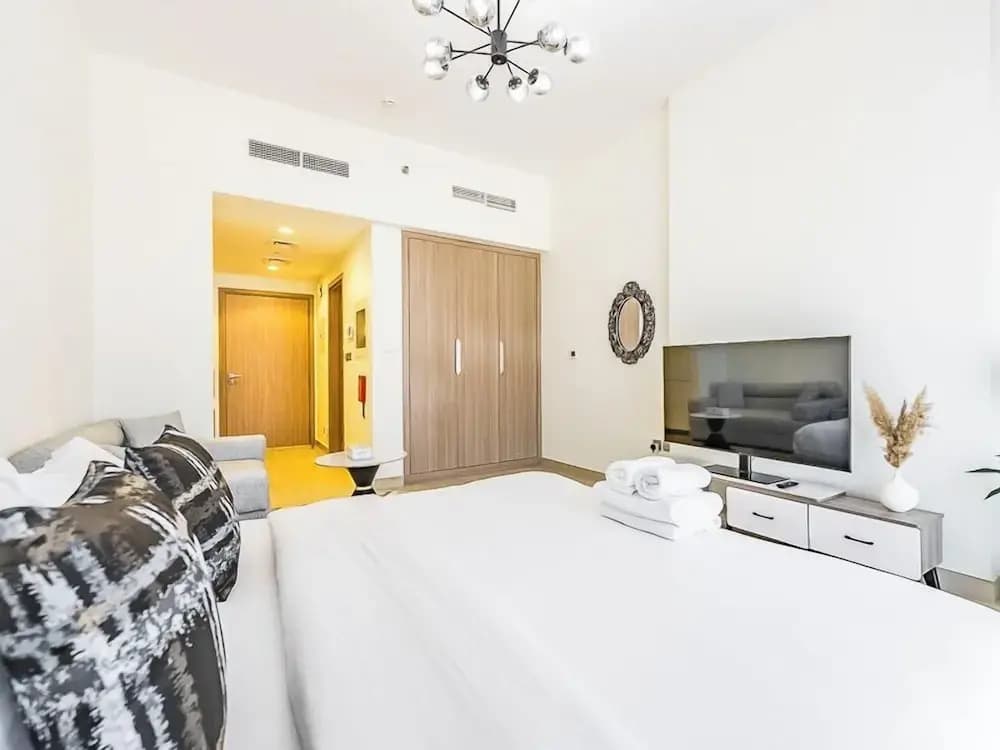 Relaxing Studio Retreat in Vibrant Meydan City, - photo 4