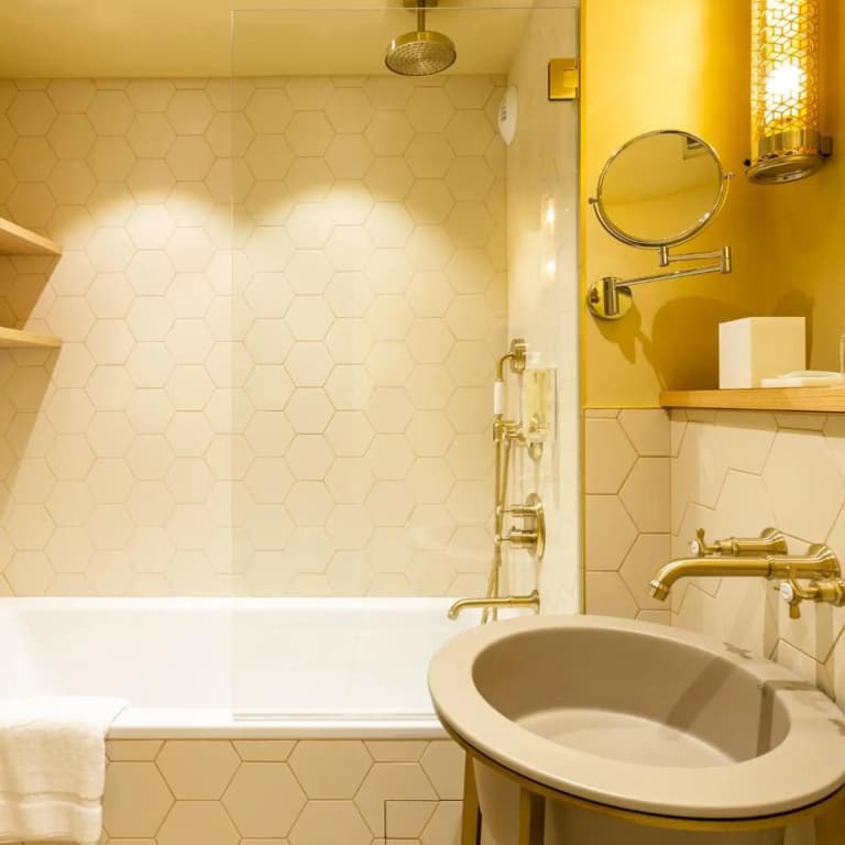 Hôtel Bonsoir Madame - photo 33