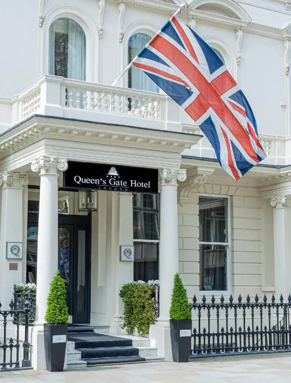 The Queens Gate Hotel - photo 38