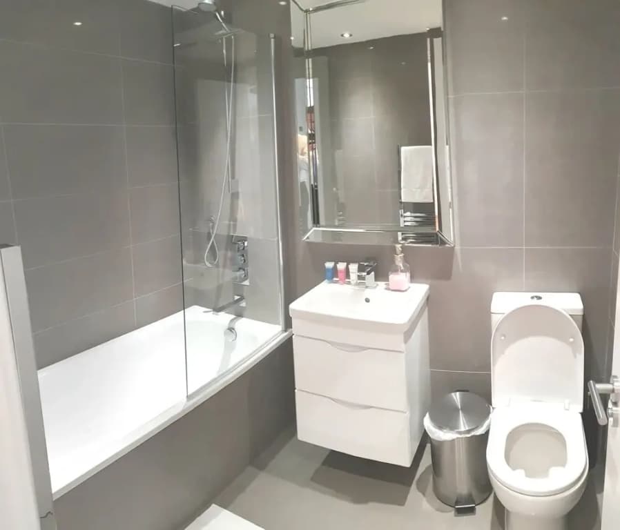 The Glasshouse Apartments - photo 8