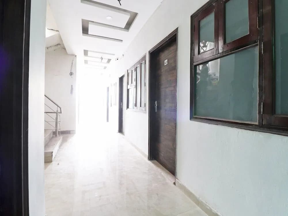 OYO Flagship 39677 Haiderpur Road - photo 10