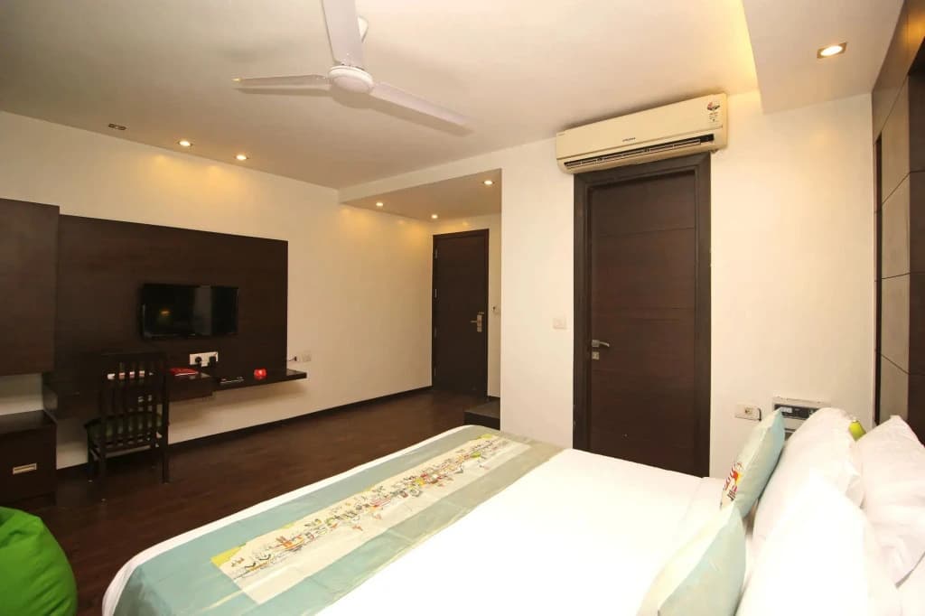 OYO Flagship 504 Greater Kailash - photo 2