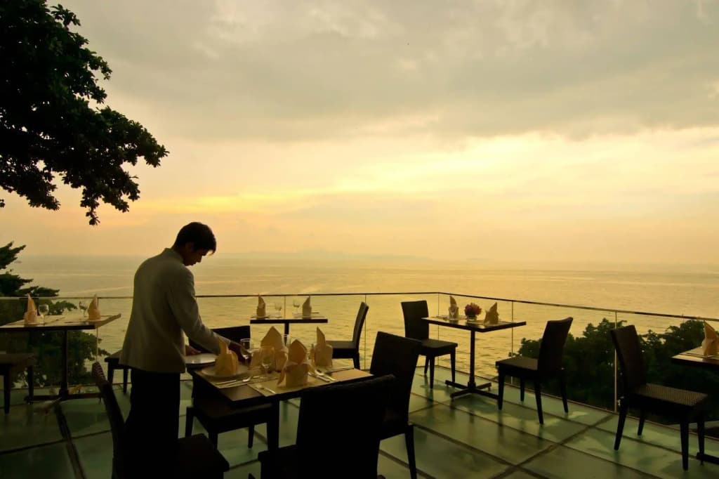 Royal Wing Suites & Spa Pattaya - photo 32