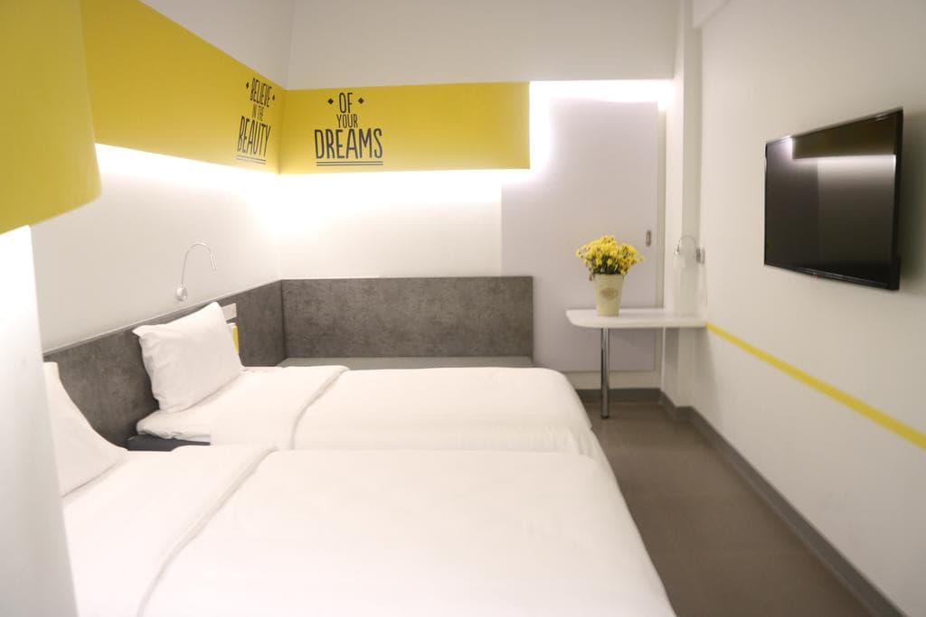YELLO Hotel Manggarai Jakarta - photo 6