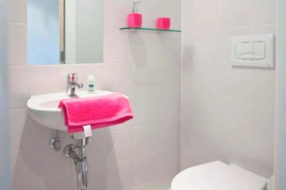 Student Only Ensuite Plus Edinburgh - photo 8