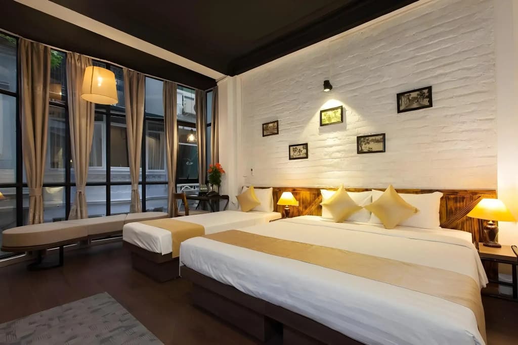 Luxury Backpackers - photo 1