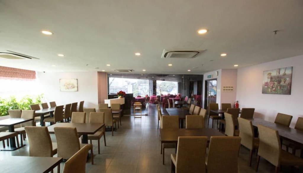 Metro Hotel - photo 19