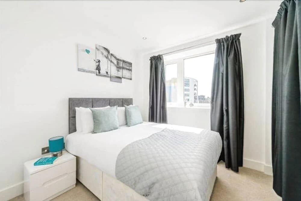 Flying Butler Greenwich Apartment - main photo