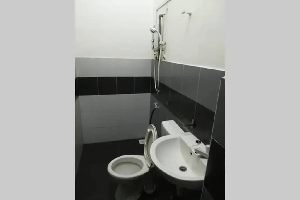 D Wangi Homestay Pasir Gudang at Ecotropic - photo 5